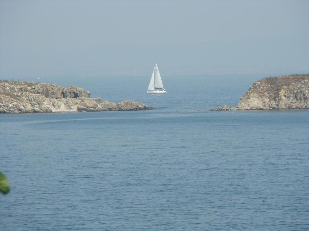 Deep Blue Guest House Sozopol Ngoại thất bức ảnh
